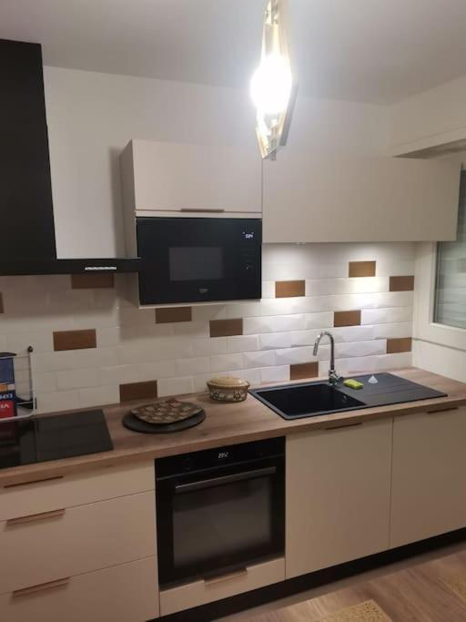 Superbe Appartement Neuf Et Moderne. Pau Exterior foto