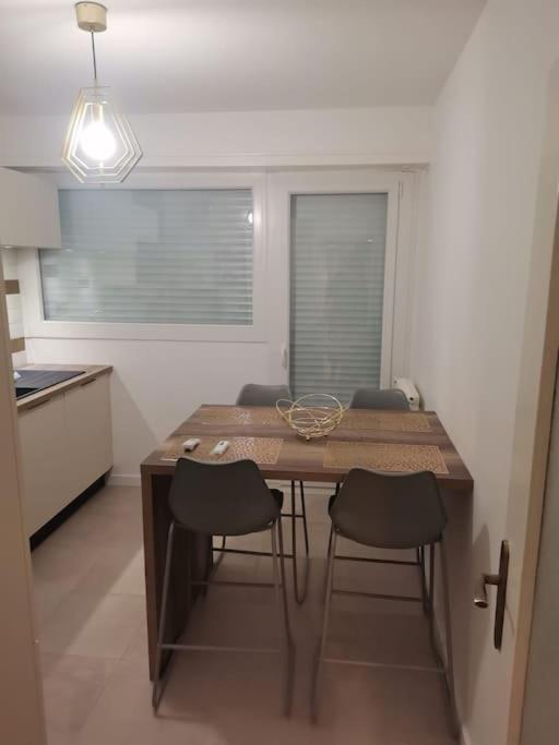 Superbe Appartement Neuf Et Moderne. Pau Exterior foto